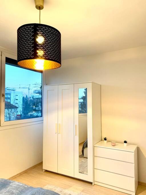Charmante Wohnung In St. Peter. Graz Exterior foto
